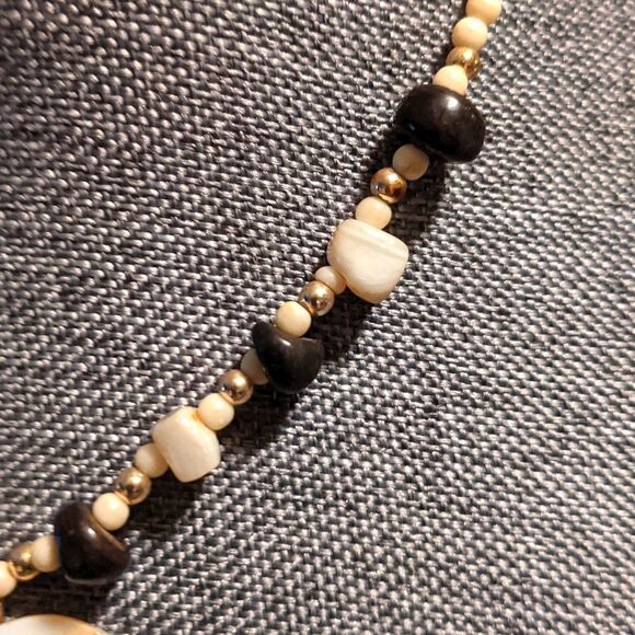 Vintage mother of pearl dbl sided heart, raw hetian jade blk opal, bead necklace - Picture 8 of 13